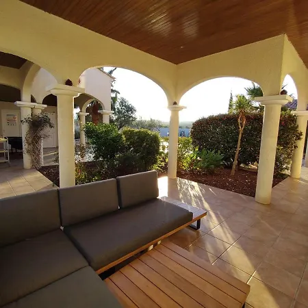 Hacienda Del Sol, Beautiful With Pool ヴィラ シジャン